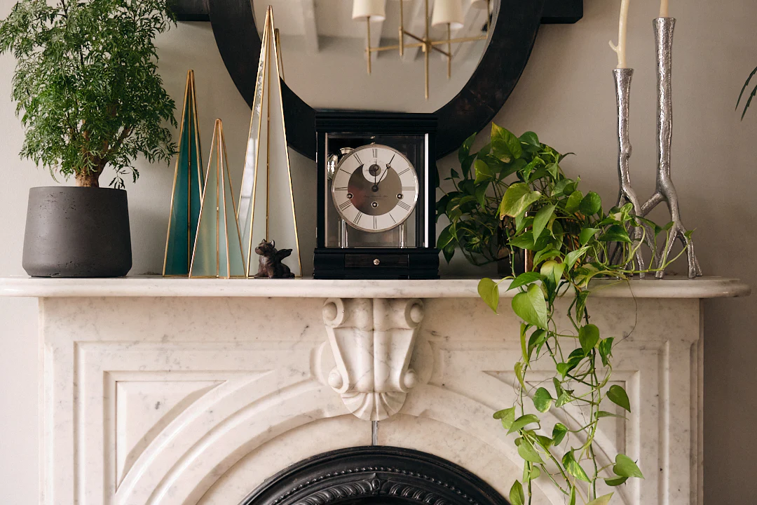 hermle-mantel-clock-bergamo-black-22998740352-front